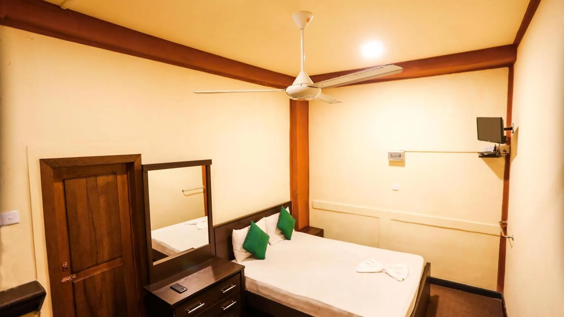Wood Land Airport Residences Seeduwa
