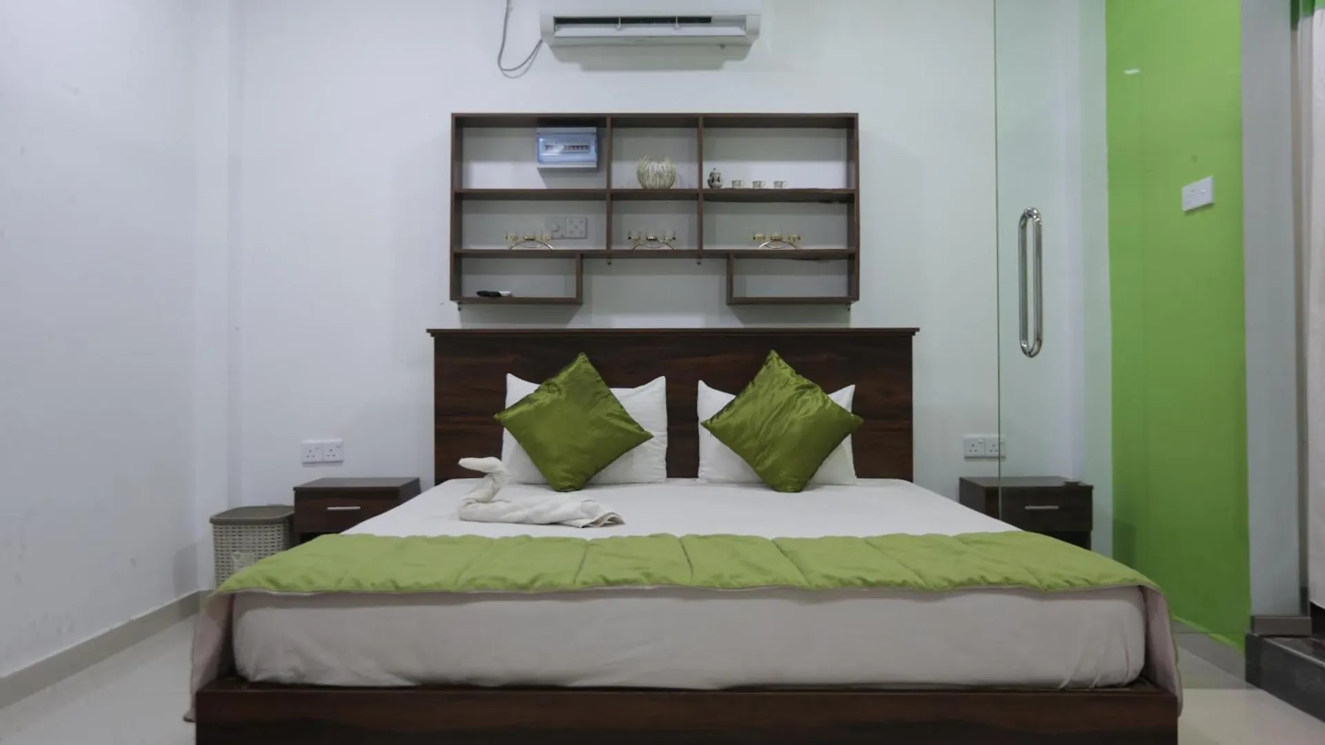 Wood Land Airport Residences Seeduwa 3*,  Sri Lanka